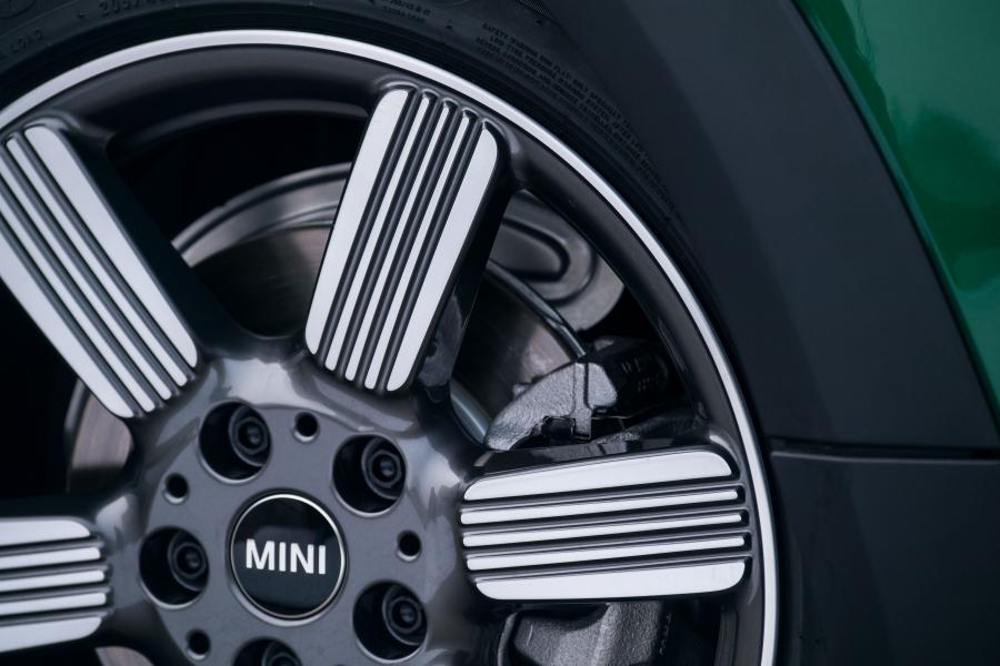 Колеса Mini Cooper 60 Years Edition (F56) 2019 года  (WW) (фото 60 из 189)